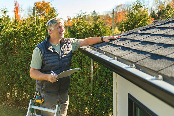 Professional Emergency Roof Repair technician working in Ocheyedan, IA